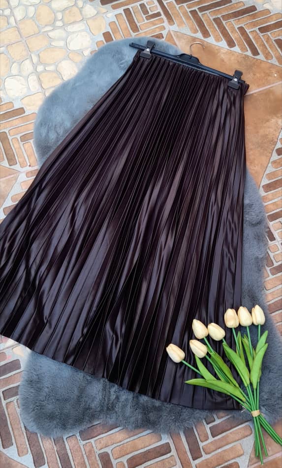 Jupe élégante en plusieurs couleurs pour toutes occasions