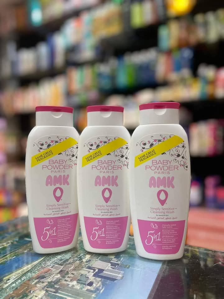 غسول المناطق الحساسة baby powder